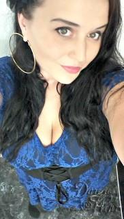 Dare Fashion Sweetheart Top SC38BlueViolet_EmilyLambert_SelfieAbove